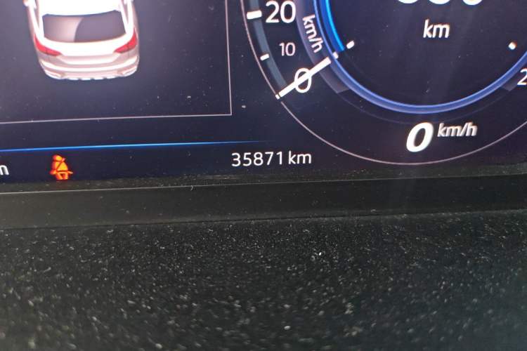 Used Volkswagen Tayron GTE Plug-in Hybrid 2020 1.4T Luxury Model Odometer Close Up
