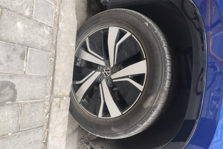 Used Volkswagen Tayron GTE Plug-in Hybrid 2020 1.4T Luxury Model Right Front Wheel Hub