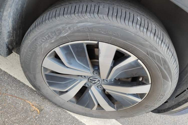Used Volkswagen Tayron GTE Plug-in Hybrid 2020 1.4T Luxury Model Right Front Wheel Hub