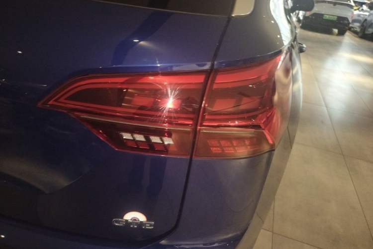 Used Volkswagen Tayron GTE Plug-in Hybrid 2020 1.4T Luxury Model Right Rear Taillight