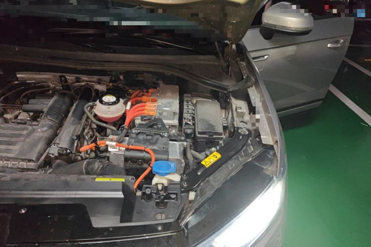 Used Volkswagen Tayron GTE Plug-in Hybrid 2020 1.4T Luxury Model Engine Bay Left