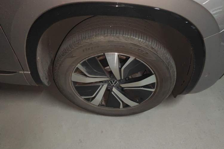 Used Volkswagen Tayron GTE Plug-in Hybrid 2020 1.4T Luxury Model Right Front Wheel Hub