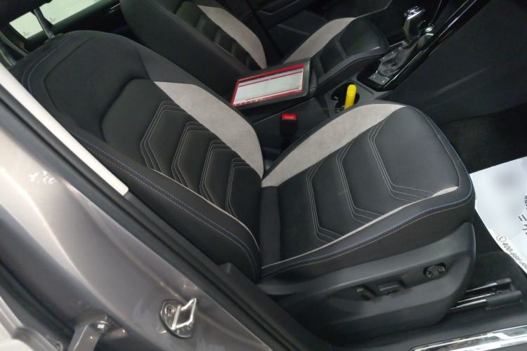 Used Volkswagen Tayron GTE Plug-in Hybrid 2020 1.4T Luxury Model Right Front Seat