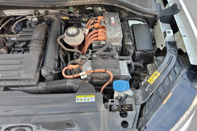 Used Volkswagen Tayron GTE Plug-in Hybrid 2020 1.4T Luxury Model Engine Bay Left