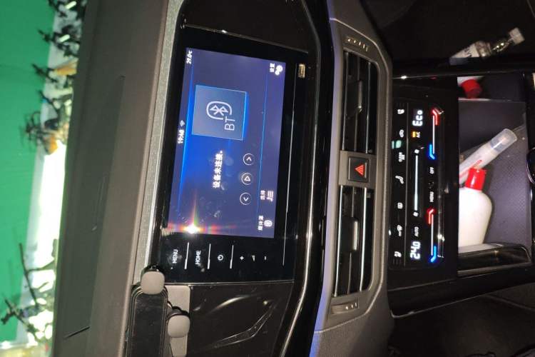 Used Volkswagen Tayron GTE Plug-in Hybrid 2020 1.4T Luxury Model Audio And AC Panel