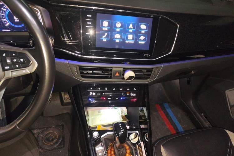 Used Volkswagen Tayron GTE Plug-in Hybrid 2020 1.4T Luxury Model Audio And AC Panel