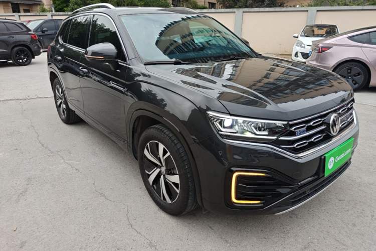 Used Volkswagen Tayron GTE Plug-in Hybrid 2020 1.4T Luxury Model Front Right 45 Deg