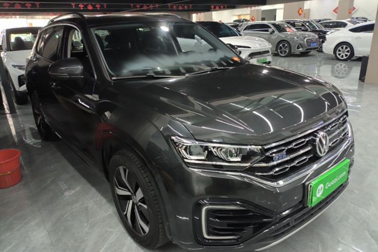 Used Volkswagen Tayron GTE Plug-in Hybrid 2020 1.4T Luxury Model Front Right 45 Deg