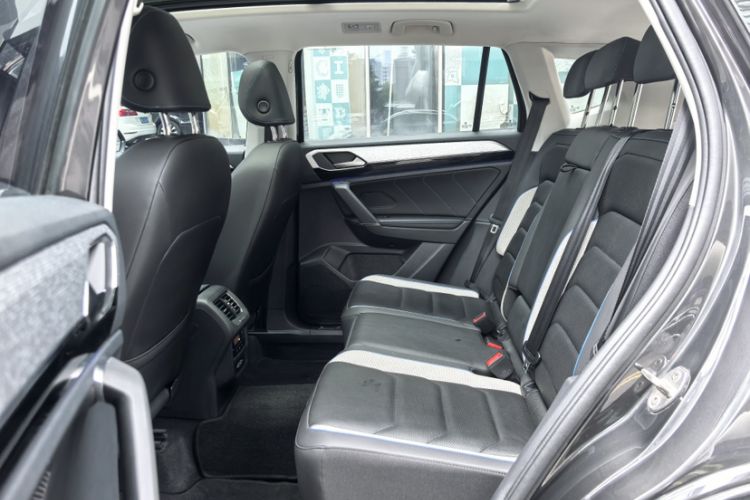 Used Volkswagen Tayron GTE Plug-in Hybrid 2020 1.4T Luxury Model Interior 7