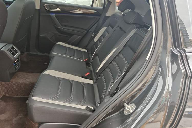 Used Volkswagen Tayron GTE Plug-in Hybrid 2020 1.4T Luxury Model Left Rear Seat