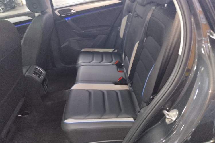 Used Volkswagen Tayron GTE Plug-in Hybrid 2020 1.4T Luxury Model Left Rear Seat