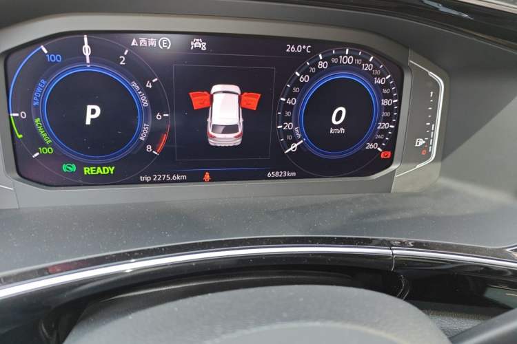 Used Volkswagen Tayron GTE Plug-in Hybrid 2020 1.4T Luxury Model Odometer Close Up
