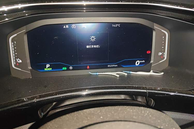 Used Volkswagen Tayron GTE Plug-in Hybrid 2020 1.4T Luxury Model Odometer Close Up