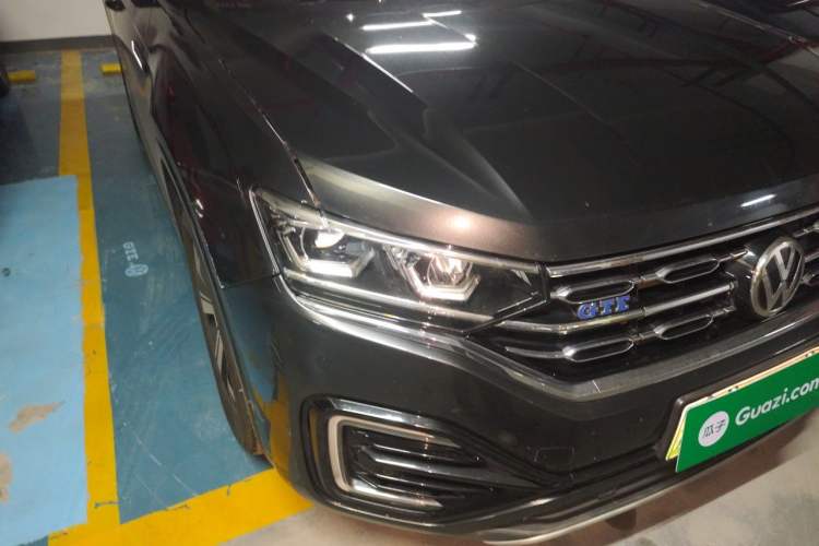 Used Volkswagen Tayron GTE Plug-in Hybrid 2020 1.4T Luxury Model Right Front Headlight