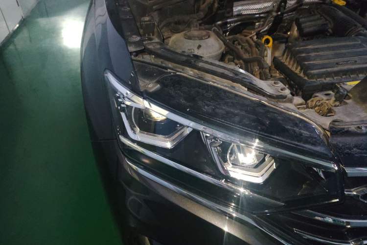 Used Volkswagen Tayron GTE Plug-in Hybrid 2020 1.4T Luxury Model Right Front Headlight