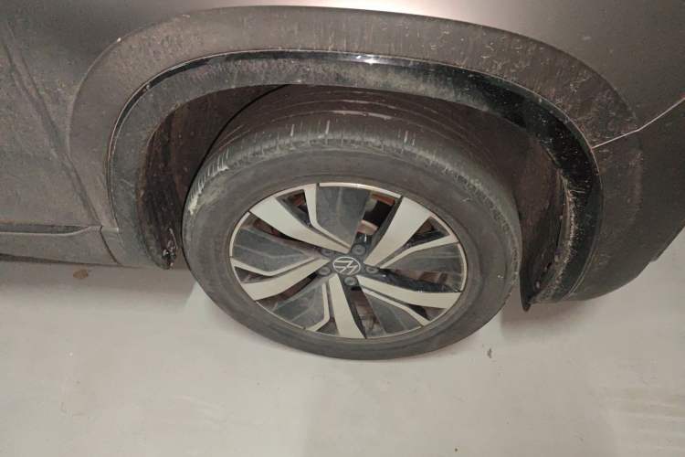 Used Volkswagen Tayron GTE Plug-in Hybrid 2020 1.4T Luxury Model Right Front Wheel Hub