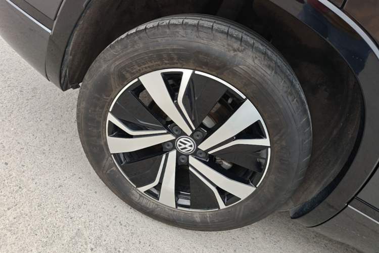 Used Volkswagen Tayron GTE Plug-in Hybrid 2020 1.4T Luxury Model Right Rear Wheel Hub