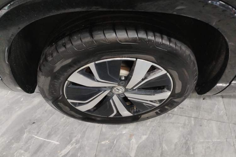 Used Volkswagen Tayron GTE Plug-in Hybrid 2020 1.4T Luxury Model Right Rear Wheel Hub