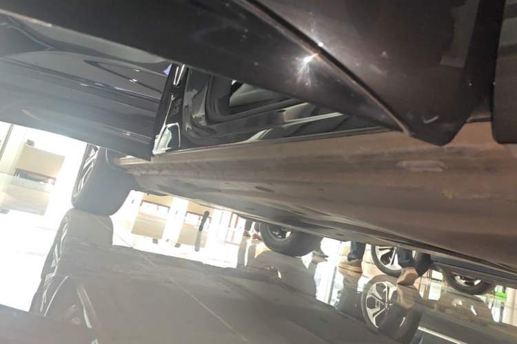 Used Volkswagen Tayron GTE Plug-in Hybrid 2020 1.4T Luxury Model Right Side Sill
