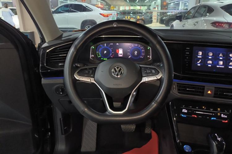 Used Volkswagen Tayron GTE Plug-in Hybrid 2020 1.4T Luxury Model Steering Wheel