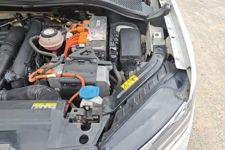 Used Volkswagen Tayron GTE Plug-in Hybrid 2020 1.4T Luxury Model Engine Bay Left