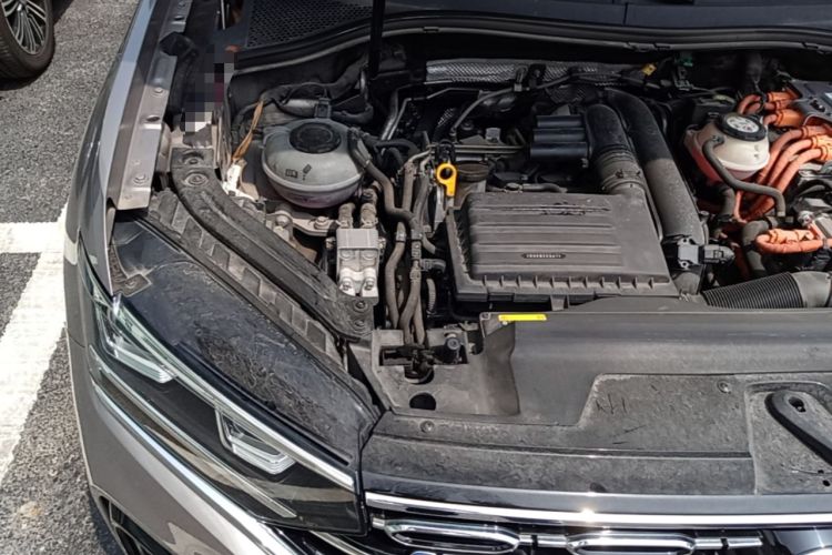 Used Volkswagen Tayron GTE Plug-in Hybrid 2020 1.4T Luxury Model Engine Bay Right