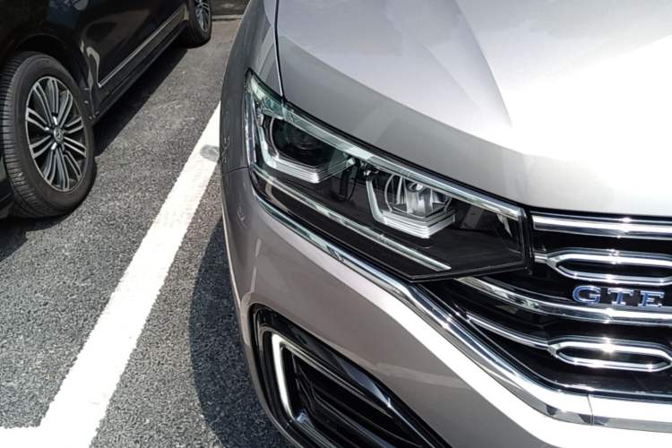Used Volkswagen Tayron GTE Plug-in Hybrid 2020 1.4T Luxury Model Right Front Headlight