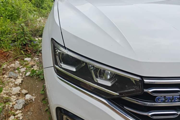 Used Volkswagen Tayron GTE Plug-in Hybrid 2020 1.4T Luxury Model Right Front Headlight
