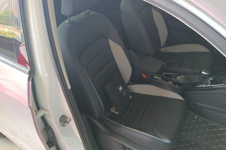 Used Volkswagen Tayron GTE Plug-in Hybrid 2020 1.4T Luxury Model Right Front Seat