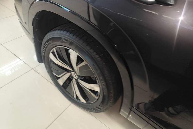 Used Volkswagen Tayron GTE Plug-in Hybrid 2020 1.4T Luxury Model Right Rear Wheel Hub
