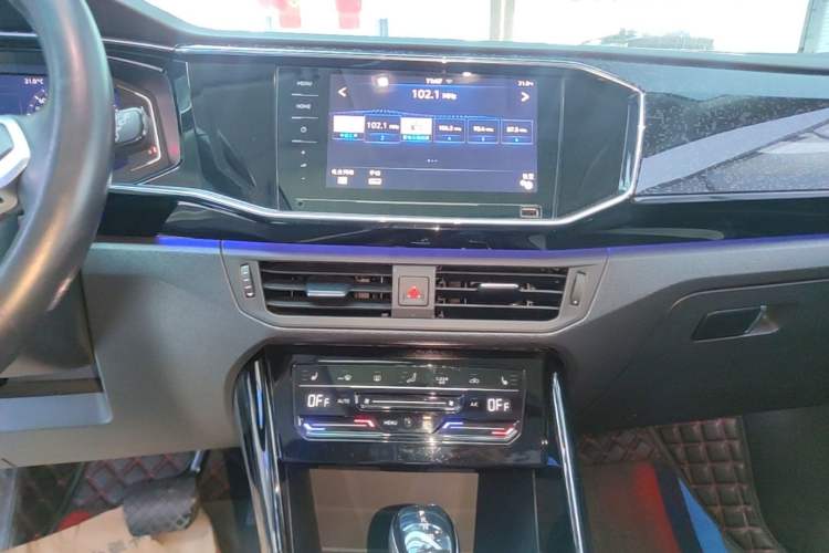 Used Volkswagen Tayron GTE Plug-in Hybrid 2020 1.4T Luxury Model Audio And AC Panel