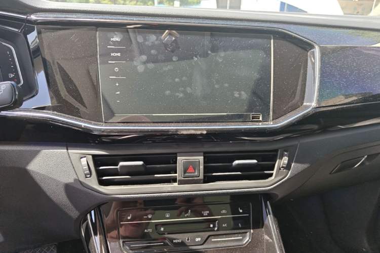 Used Volkswagen Tayron GTE Plug-in Hybrid 2020 1.4T Luxury Model Audio And AC Panel