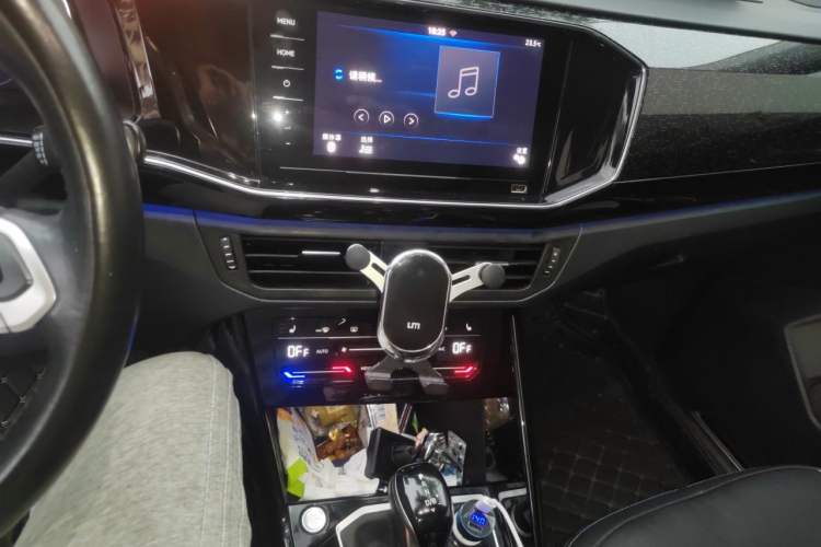 Used Volkswagen Tayron GTE Plug-in Hybrid 2020 1.4T Luxury Model Audio And AC Panel