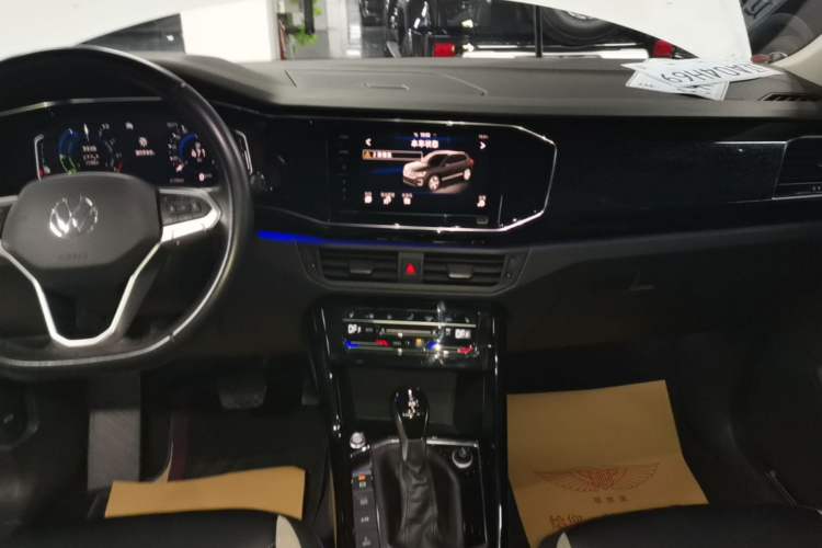 Used Volkswagen Tayron GTE Plug-in Hybrid 2020 1.4T Luxury Model Audio And AC Panel