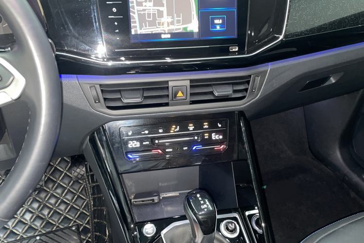 Used Volkswagen Tayron GTE Plug-in Hybrid 2020 1.4T Luxury Model Audio And AC Panel