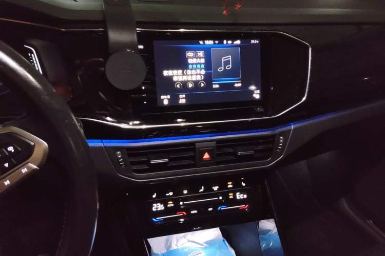 Used Volkswagen Tayron GTE Plug-in Hybrid 2020 1.4T Luxury Model Audio And AC Panel