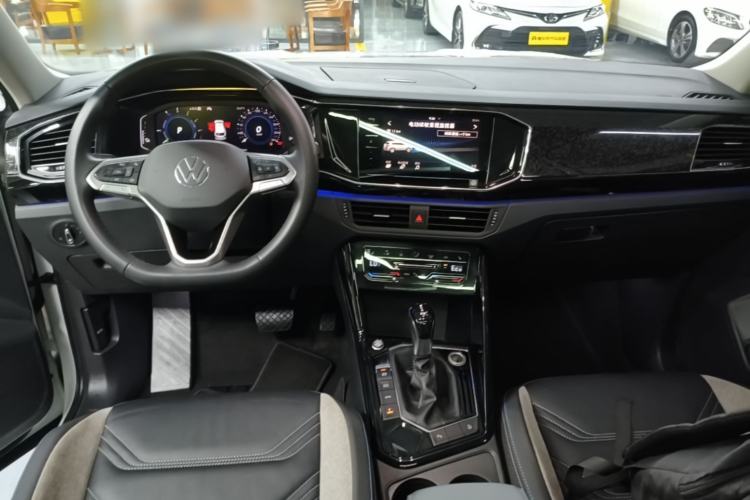 Used Volkswagen Tayron GTE Plug-in Hybrid 2020 1.4T Luxury Model Center Console