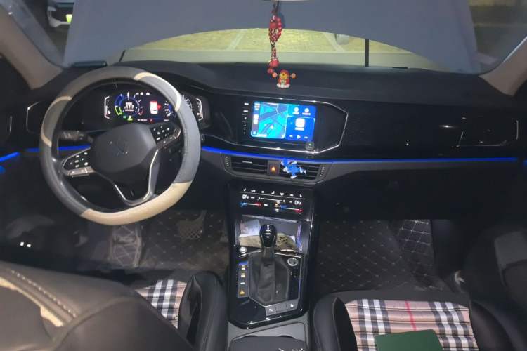 Used Volkswagen Tayron GTE Plug-in Hybrid 2020 1.4T Luxury Model Center Console
