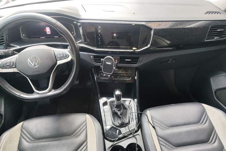 Used Volkswagen Tayron GTE Plug-in Hybrid 2020 1.4T Luxury Model Center Console