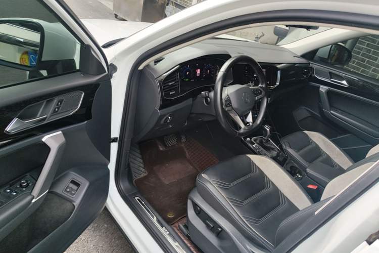 Used Volkswagen Tayron GTE Plug-in Hybrid 2020 1.4T Luxury Model Driver Seat