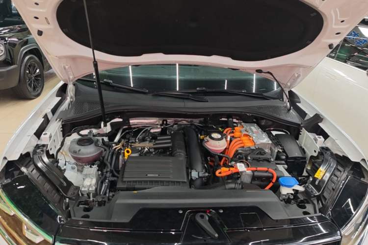 Used Volkswagen Tayron GTE Plug-in Hybrid 2020 1.4T Luxury Model Engine Bay