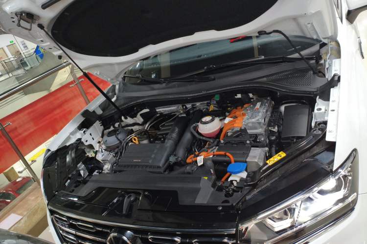 Used Volkswagen Tayron GTE Plug-in Hybrid 2020 1.4T Luxury Model Engine Bay