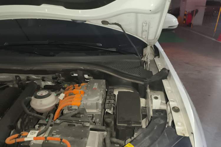 Used Volkswagen Tayron GTE Plug-in Hybrid 2020 1.4T Luxury Model Engine Bay Left