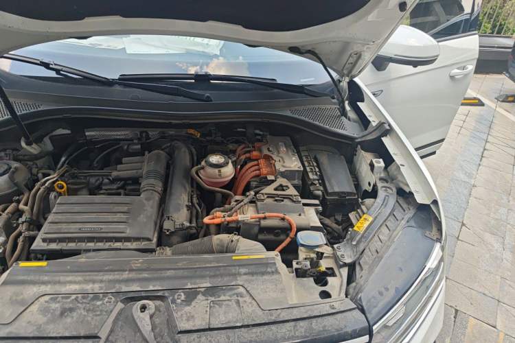 Used Volkswagen Tayron GTE Plug-in Hybrid 2020 1.4T Luxury Model Engine Bay Left