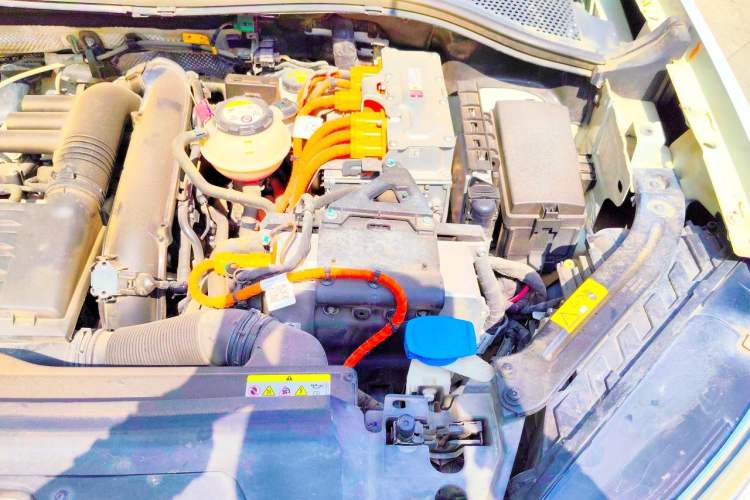Used Volkswagen Tayron GTE Plug-in Hybrid 2020 1.4T Luxury Model Engine Bay Left