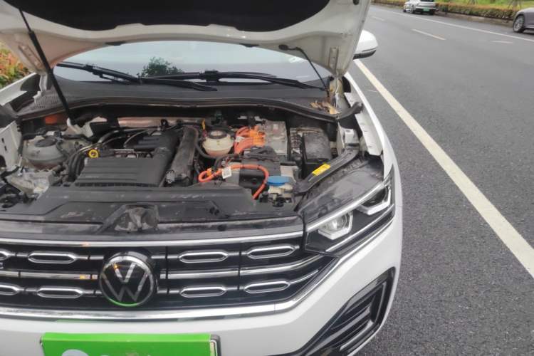 Used Volkswagen Tayron GTE Plug-in Hybrid 2020 1.4T Luxury Model Engine Bay Left