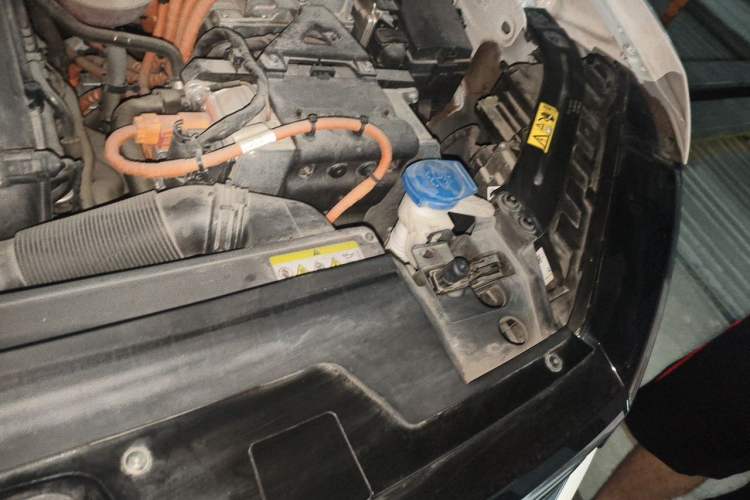 Used Volkswagen Tayron GTE Plug-in Hybrid 2020 1.4T Luxury Model Engine Bay Left