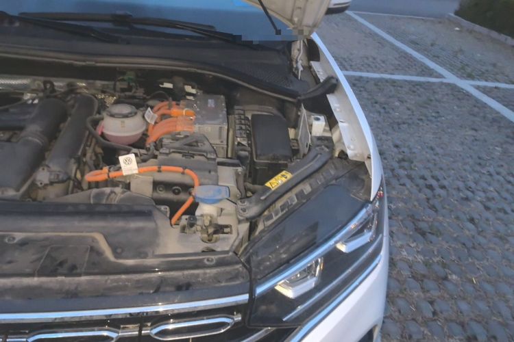 Used Volkswagen Tayron GTE Plug-in Hybrid 2020 1.4T Luxury Model Engine Bay Left
