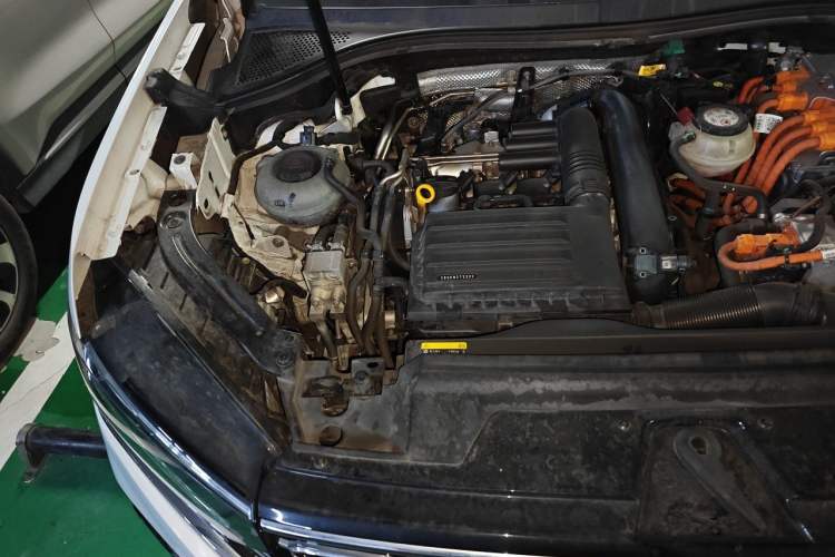 Used Volkswagen Tayron GTE Plug-in Hybrid 2020 1.4T Luxury Model Engine Bay Right