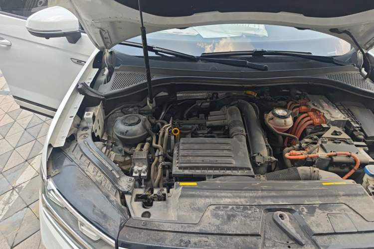 Used Volkswagen Tayron GTE Plug-in Hybrid 2020 1.4T Luxury Model Engine Bay Right